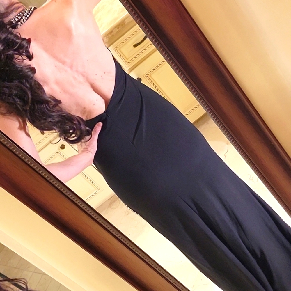 MacDuggal Elegant Long Bkack Flowy Rhinestoned Dress,  Sz 0 - Picture 9 of 16